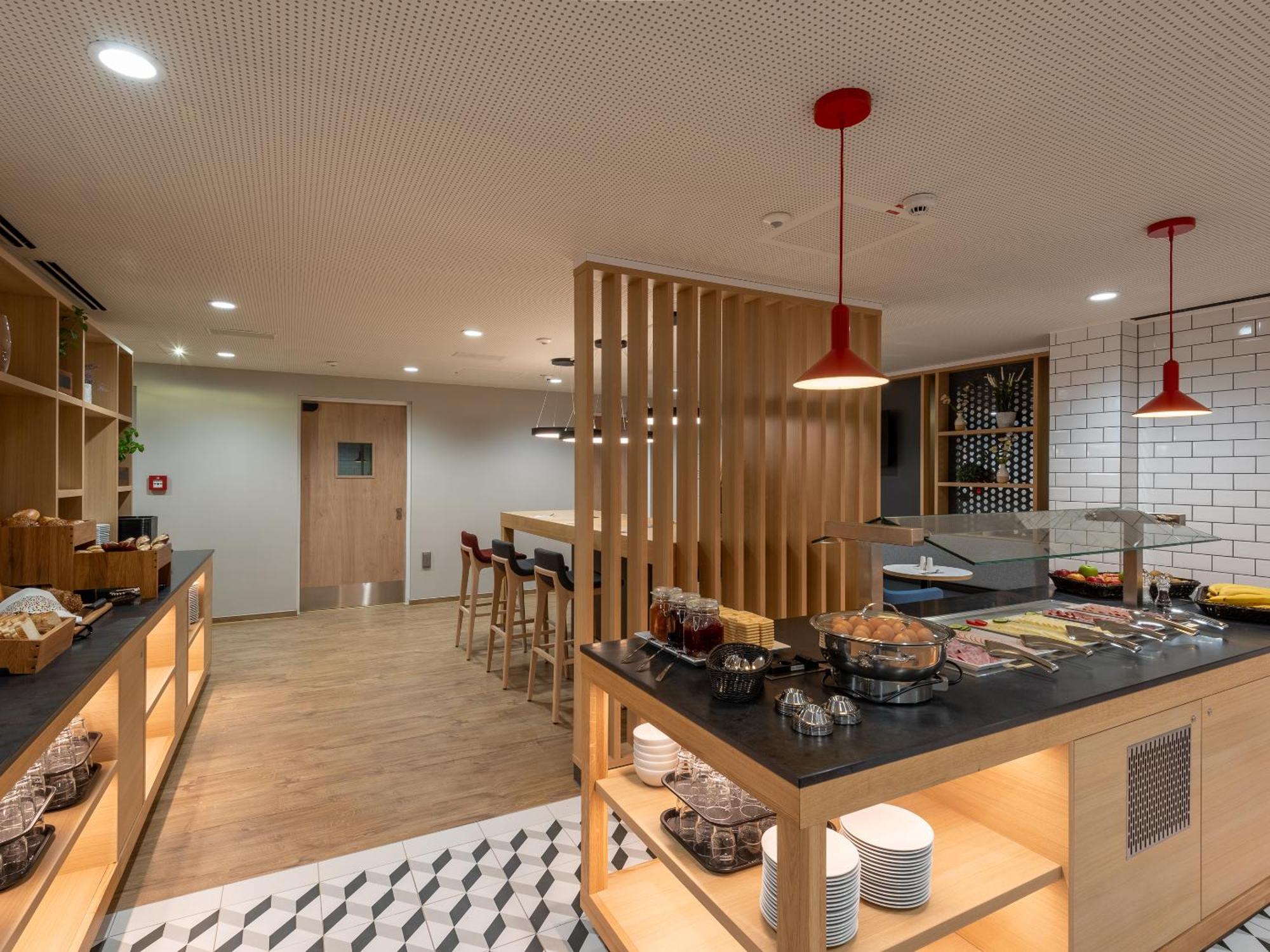 Holiday Inn Express - Hamburg South A7-As42 By Ihg Egestorf Buitenkant foto