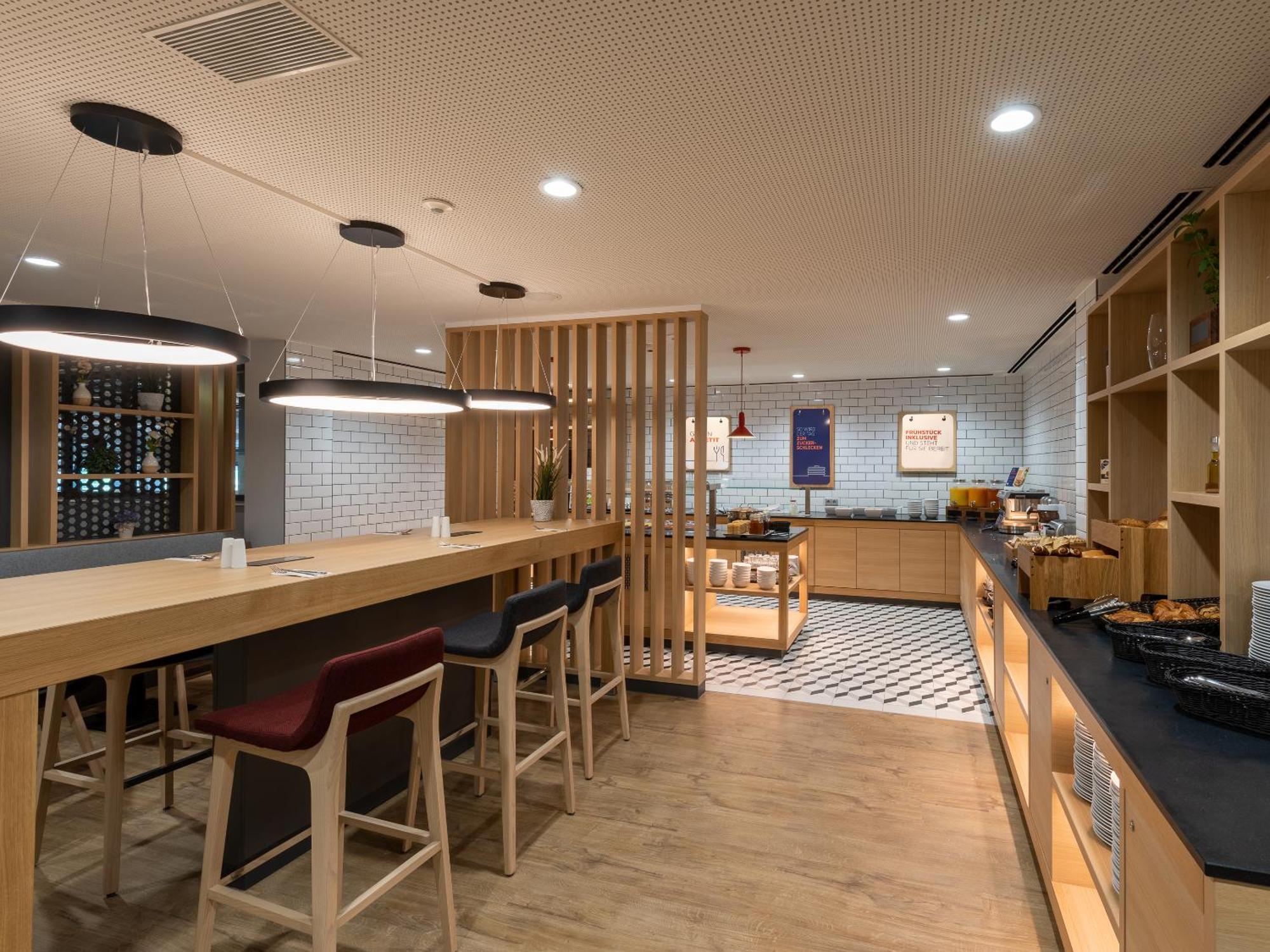 Holiday Inn Express - Hamburg South A7-As42 By Ihg Egestorf Buitenkant foto
