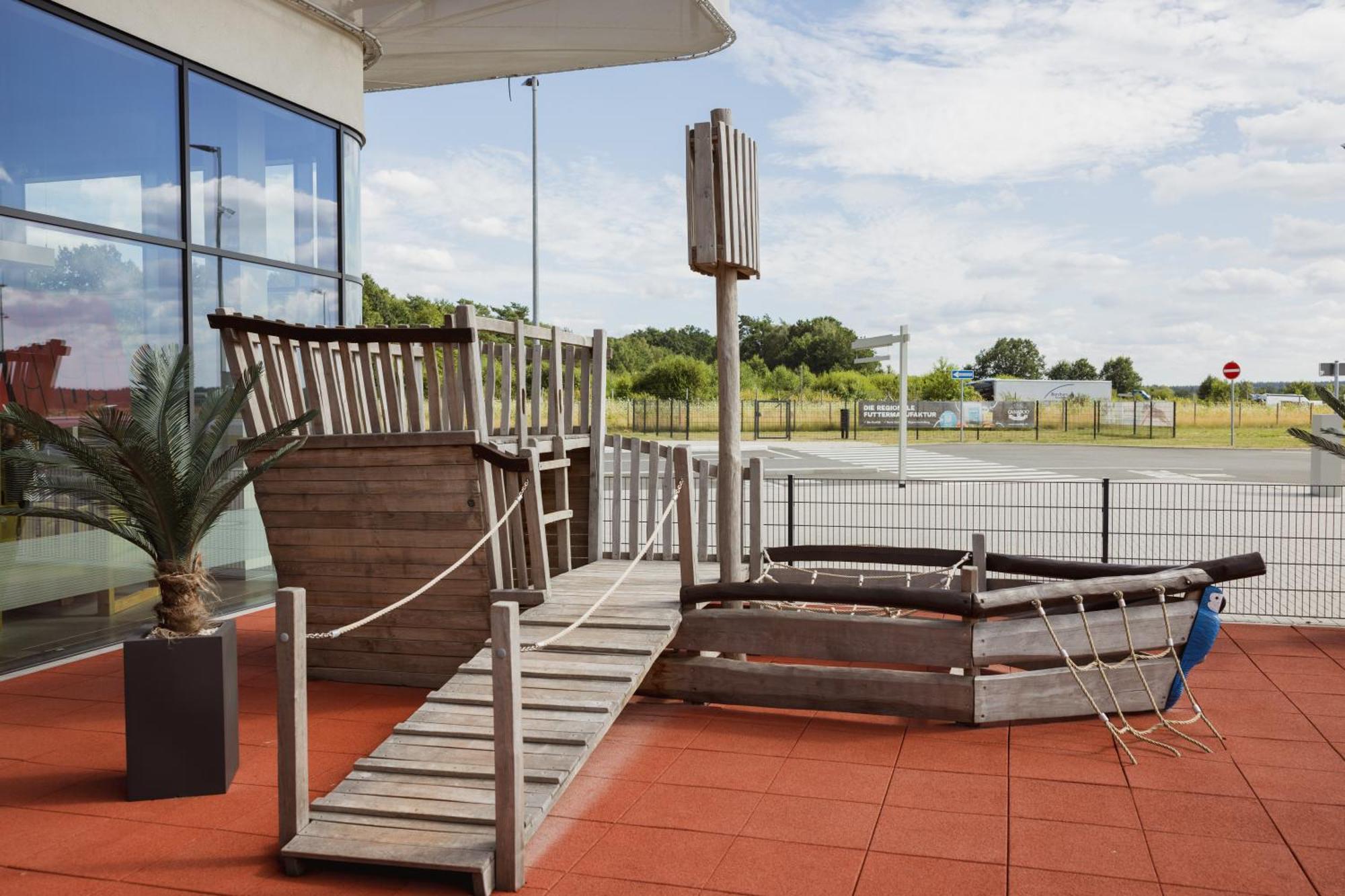 Holiday Inn Express - Hamburg South A7-As42 By Ihg Egestorf Buitenkant foto