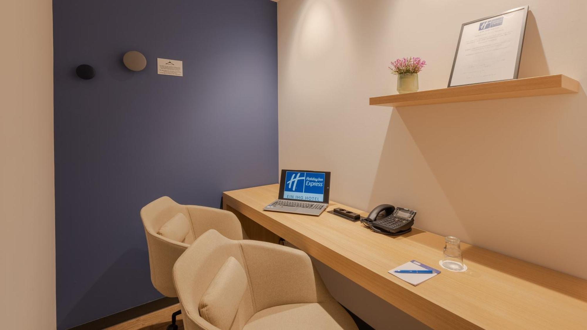 Holiday Inn Express - Hamburg South A7-As42 By Ihg Egestorf Buitenkant foto