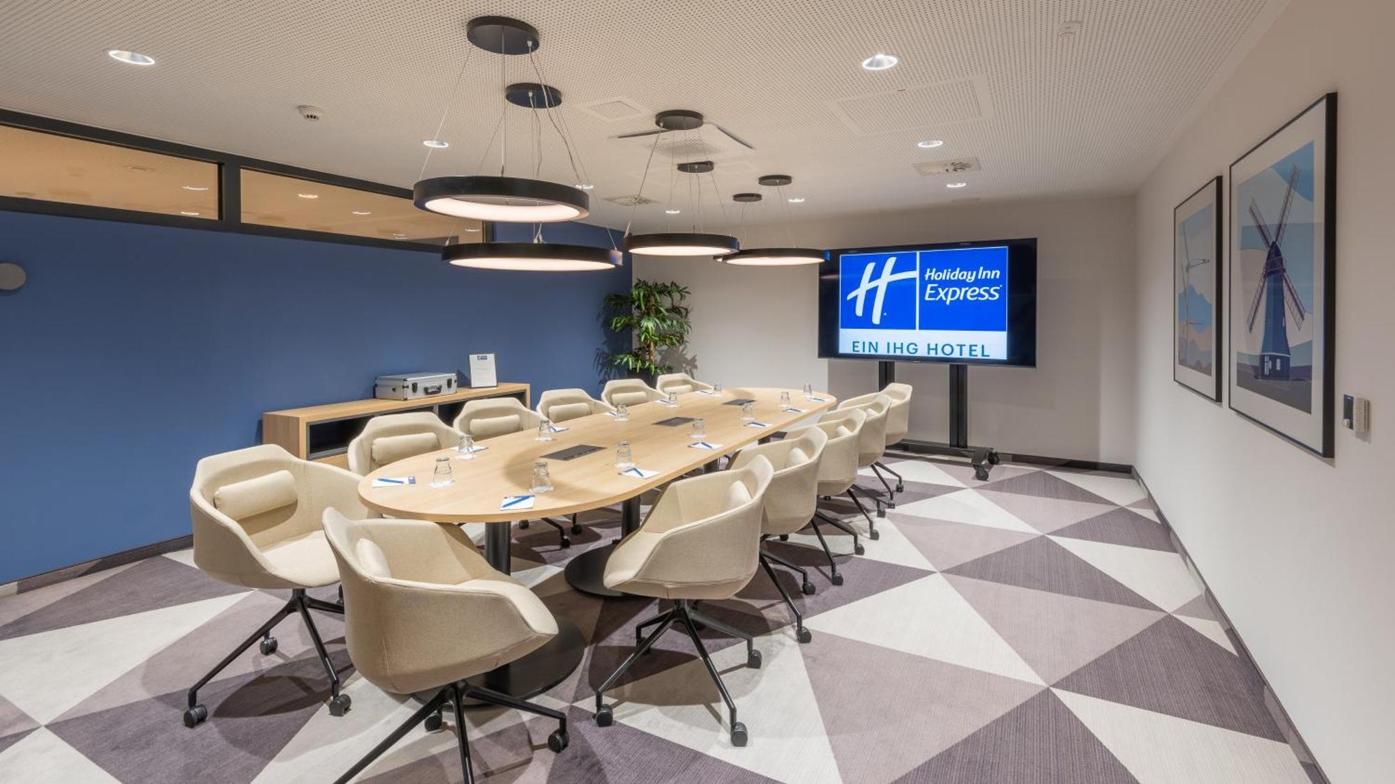 Holiday Inn Express - Hamburg South A7-As42 By Ihg Egestorf Buitenkant foto